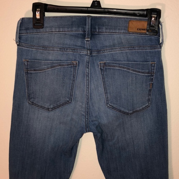 Distressed Skinny Jeans - Picture 4 of 6